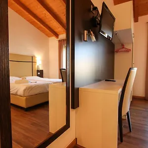 Guest house Thai Orchidee Restaurant&rooms Garda (Verona)